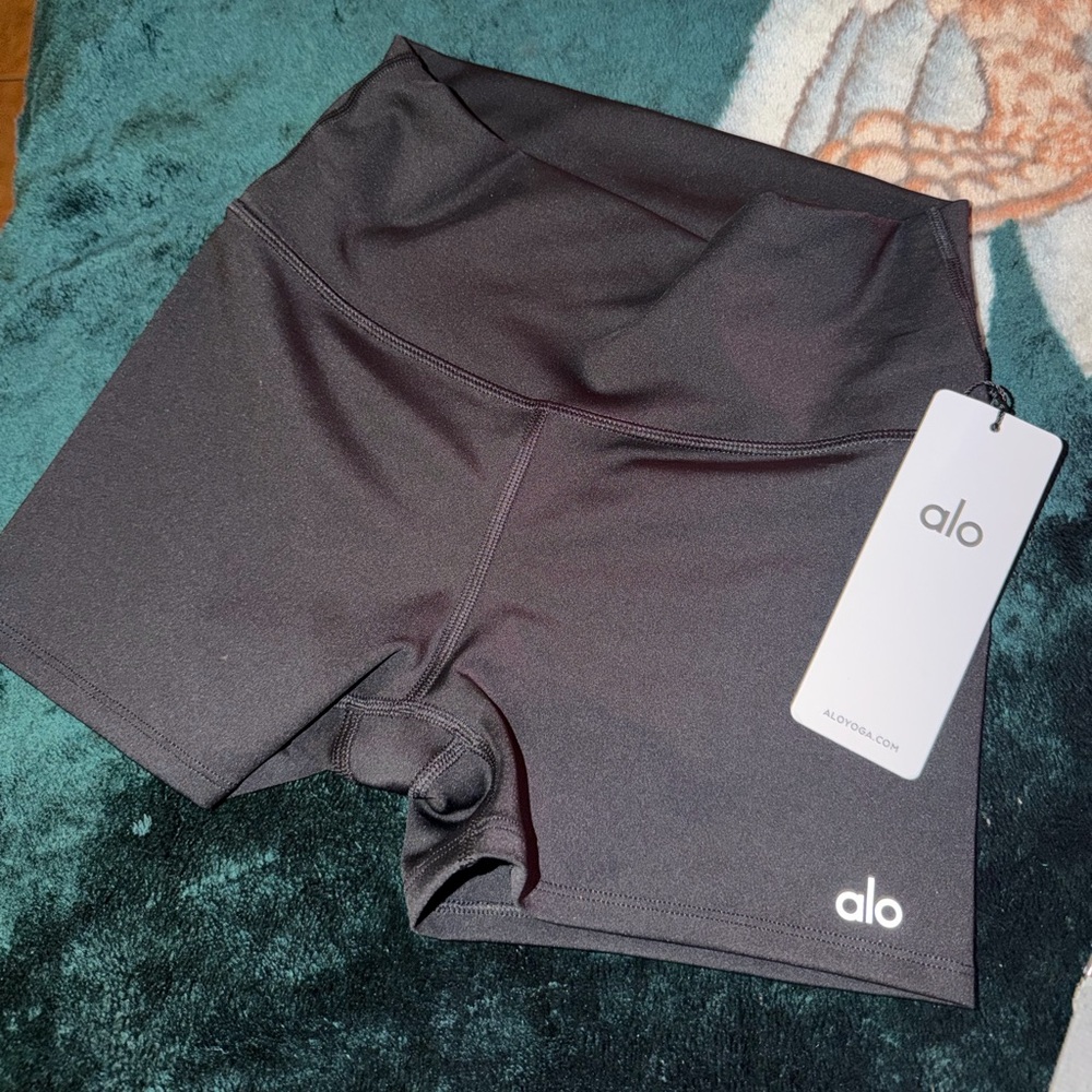 Alo Yoga